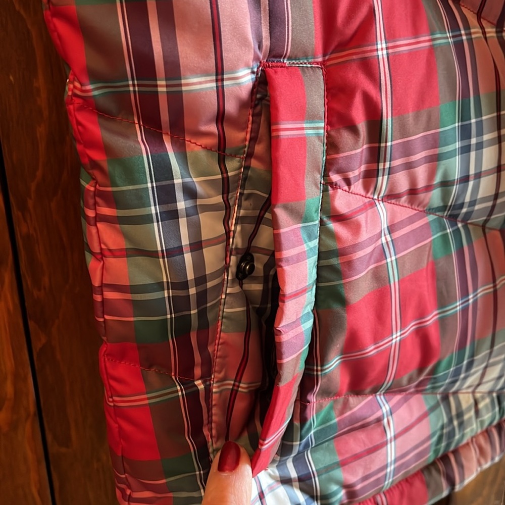 Land’s End Puffer Vest - Picture 6 of 6